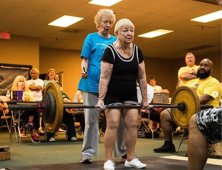 美國100歲健力奶奶  獲得金氏世界紀錄史上最年長的女子舉重運動員  